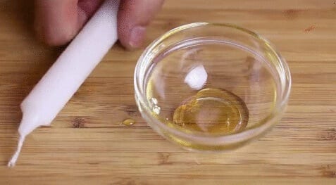 dùng nến kiếm tra mật ong thật
